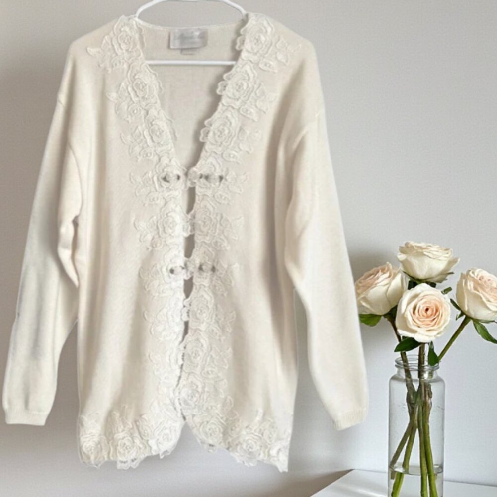Vintage Lynn Yang Magnet Art Crochet Embellished Cardigan